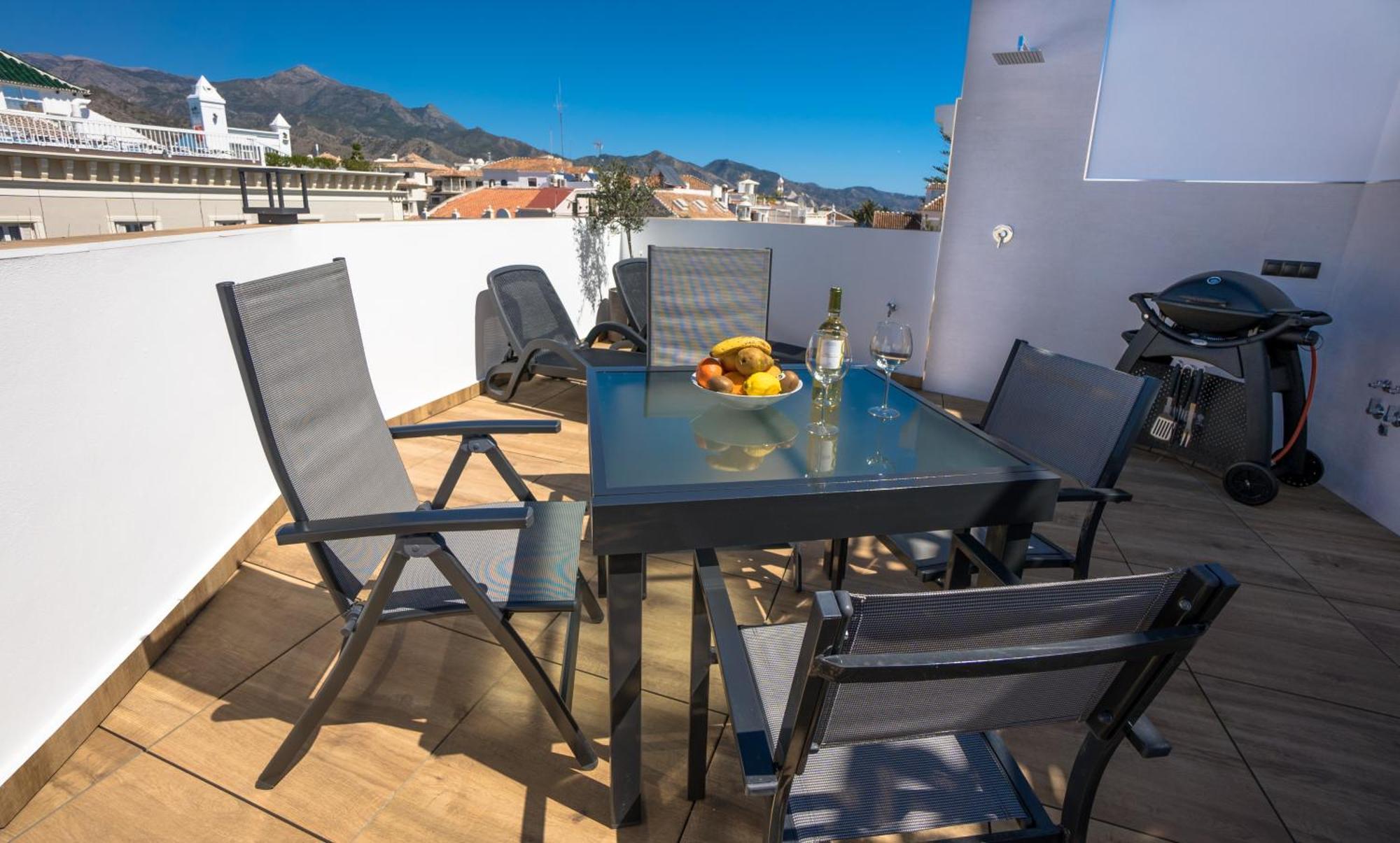 Apartamentos Kronox Nerja Exterior foto